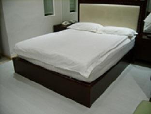 Binyuan Hotel Shanghai Exterior photo